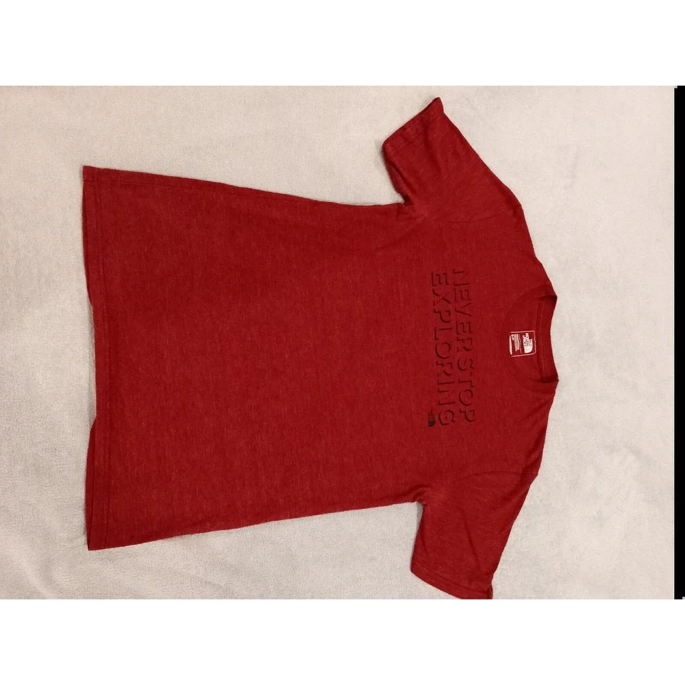 2 Mens North Face T Shirts Gray Red Small Never Stop Exploring Roam Sweet Roam